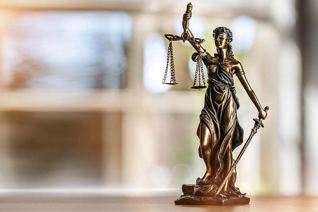 Procuradores Girona, Esther Sirvent, www.procuradoresgirona.com